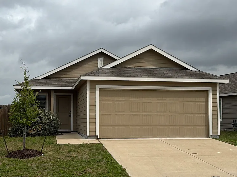 3352 Beckwith Way — Photo 2