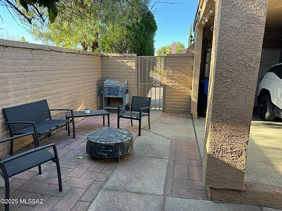 4th image of 2518 N Palo Santo Dr