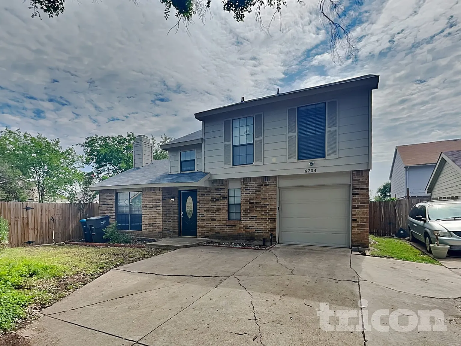 6704 Dandelion Drive Fort Worth TX — Photo 1