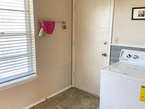 4th image of 2310 Indian Dr