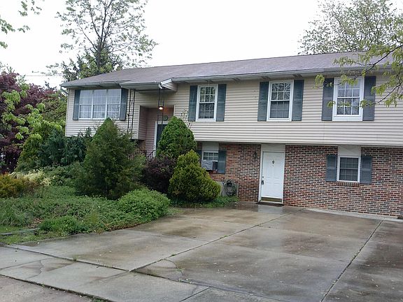 TRIPLE DRIVEWAY