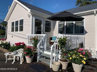 2 Pinecrest Dr, Toms River, NJ 08753