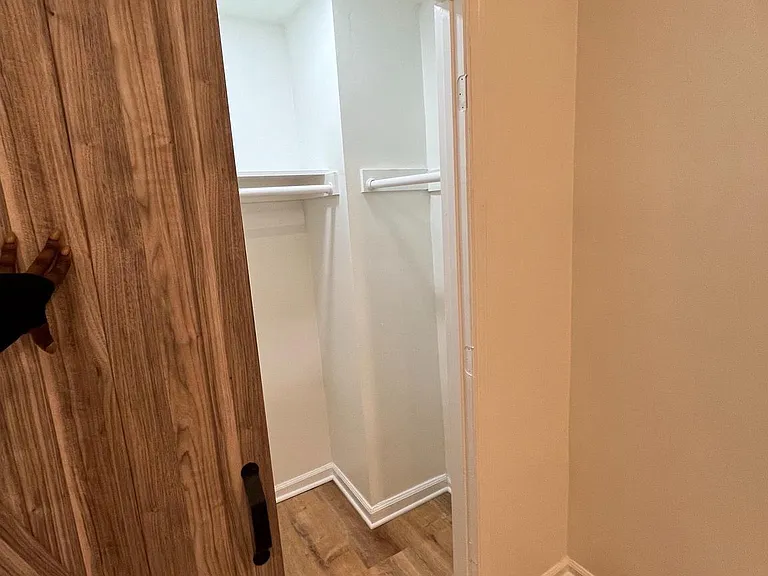 1718 W Virginia Ave NE #1 — Photo 10