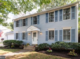 5055 Kenerson Dr, Fairfax, VA 22032