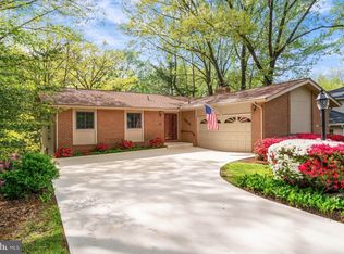 15918 Dolphin Dr, Dumfries, VA 22025