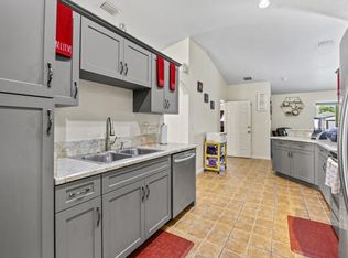 1274 W 33rd St, Riviera Beach, FL 33404