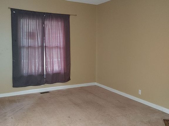3rd image of 1727 Park St