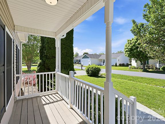 3rd image of 209 Beechnut Dr