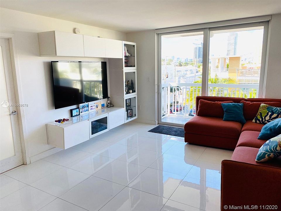 1st image of 401 Ocean Dr APT 505