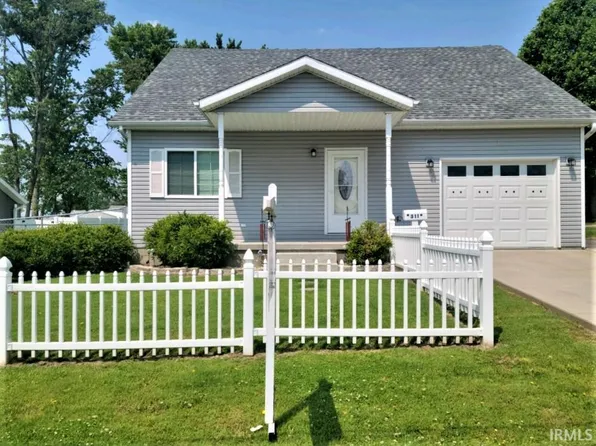 311 NW 11th St, Washington, IN 47501