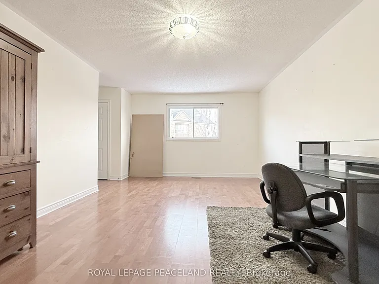 110 Annina Cres — Photo 16