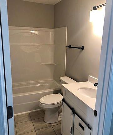 5th image of 1573 Kilborne Dr