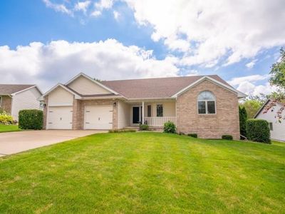 713 Parkway Dr, Mount Horeb, WI, 53572