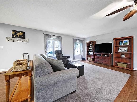 4th image of 2511 Monticello Dr