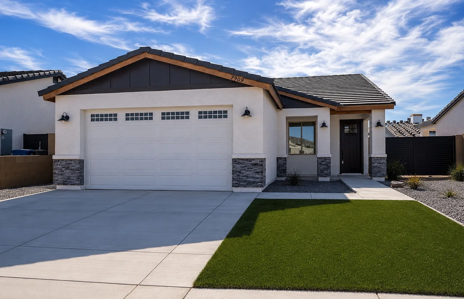 3 bed, 1325 sqft, $2,350 — Photo 3