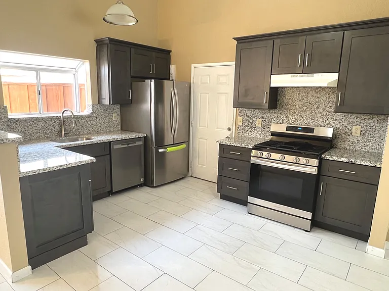 5354 Meadow Wood Ln — Photo 6