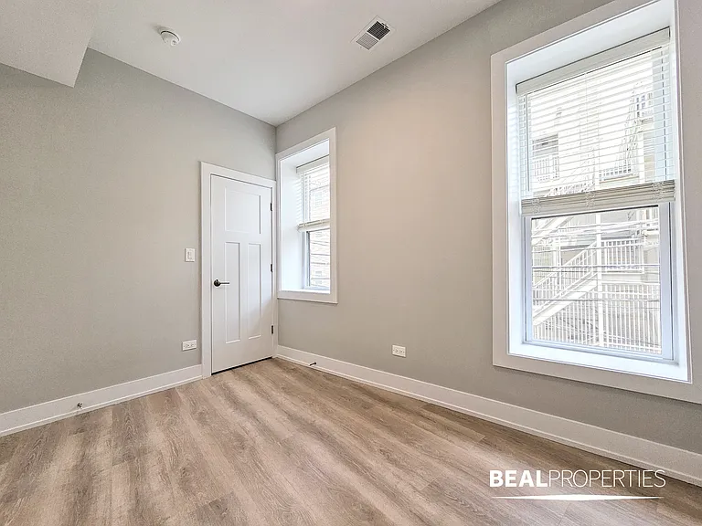 428-38 West Belden — Photo 46