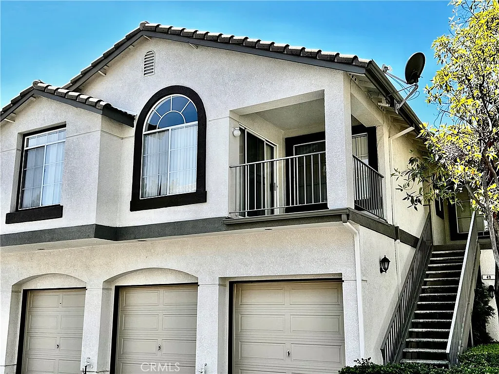 2 bed, 960 sqft, $3,100 — Photo 2