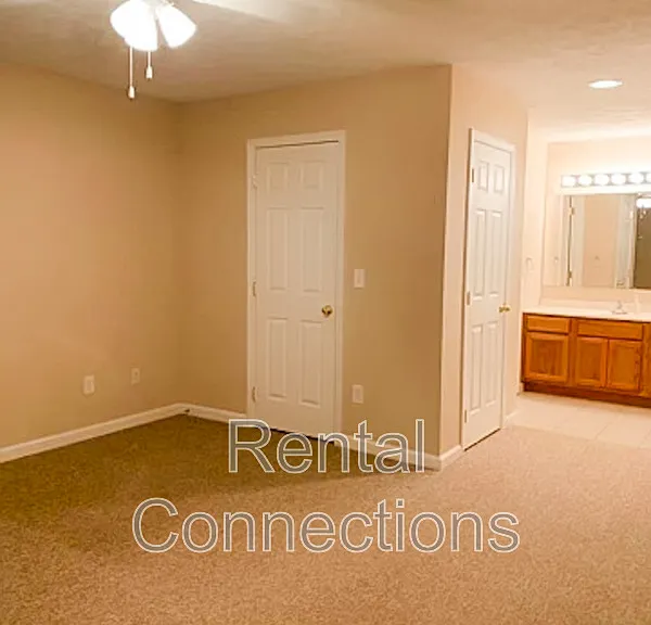 1108 N Fair St #D — Photo 7
