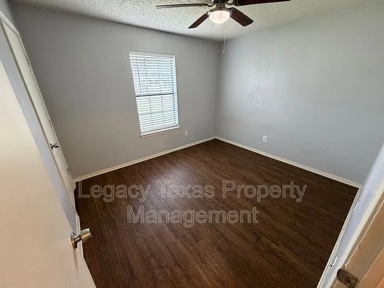 203 Willana Ct — Photo 9