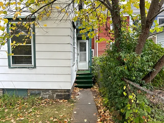 121 Cascadilla Ave — Photo 3