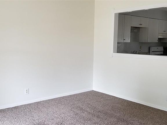 5th image of 11940 Honey Hill Dr