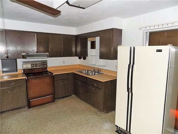4th image of 625 6th Ave N