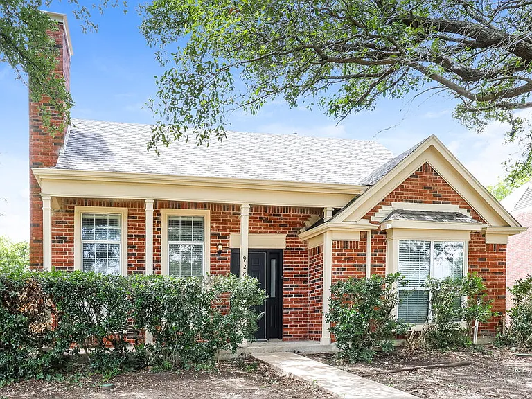 928 Eagle Dr — Photo 4