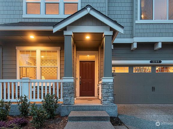 4th image of 3304 104th Ave NE