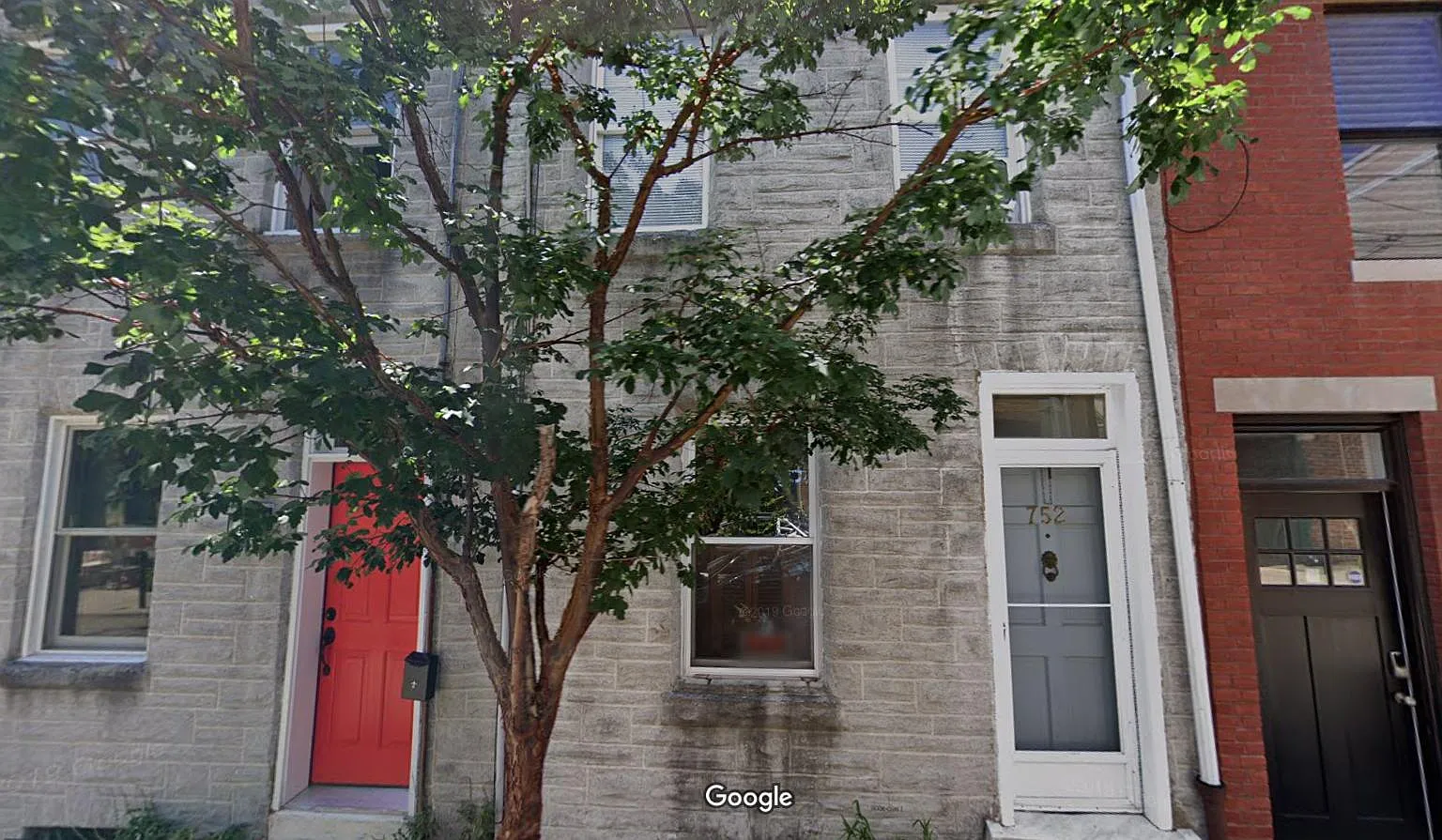 3 bed, 1.5 bath, 950 sqft, $2,500 — Photo 1