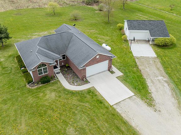3rd image of 8681 Rynn Rd
