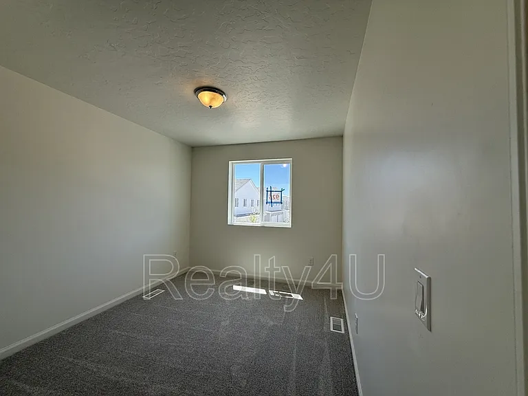 203 E Arcade Dr #1 — Photo 24