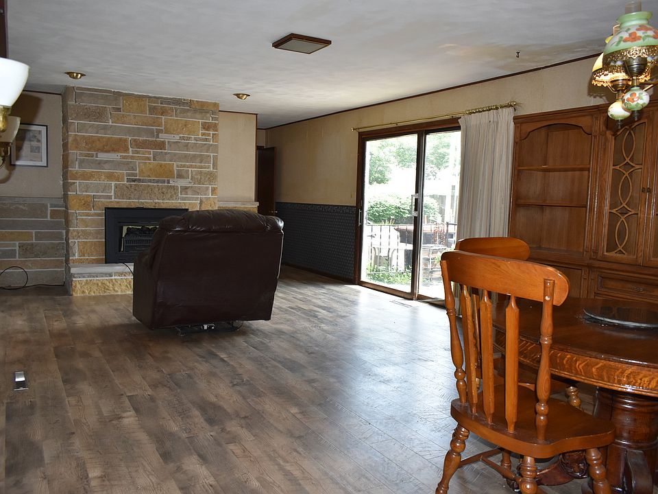 103 W 8th St, Gridley, IL 61744 Zillow