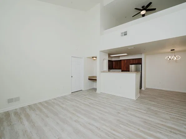 2801 Chancellorsville Dr APT 328, Tallahassee, FL 32312