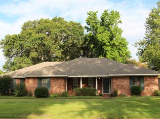 45 Sandlewood Dr, Brandon, MS 39042