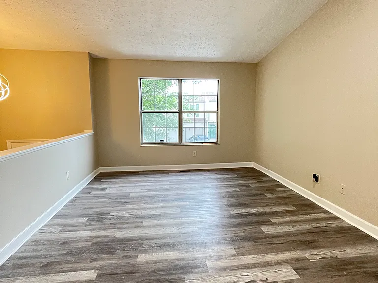 7676 Garrison Dr — Photo 4