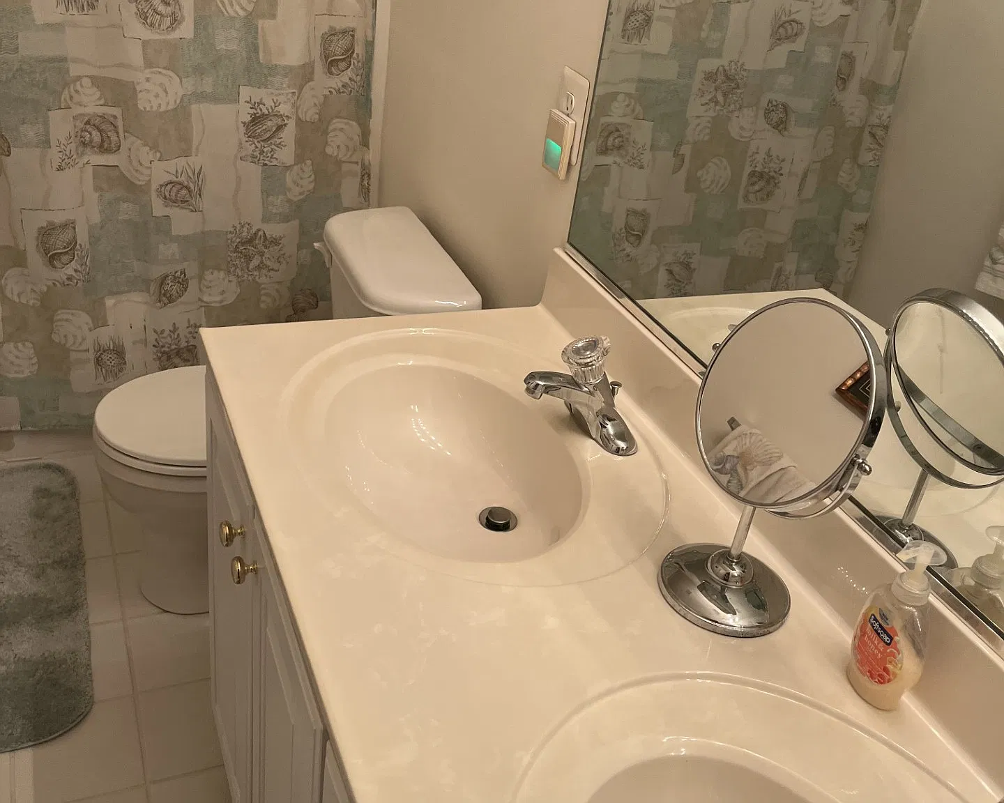 3 bed, 3.5 bath, 2728 sqft, $3,950 — Photo 3