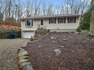 535 Hatchery Rd, North Kingstown, RI 02852