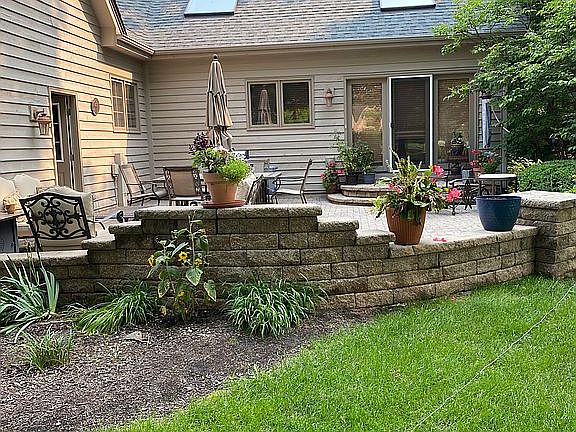 5th image of 3206 Greenwood Ln