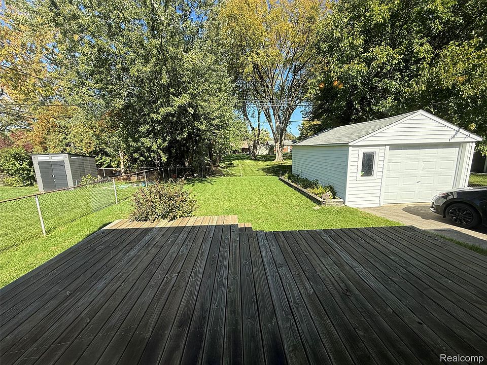 1407 Donald Ave, photo 5