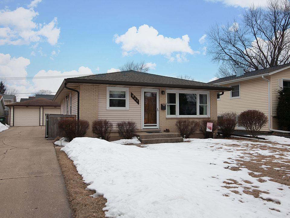1st image of 244 N Fairlawn Ave