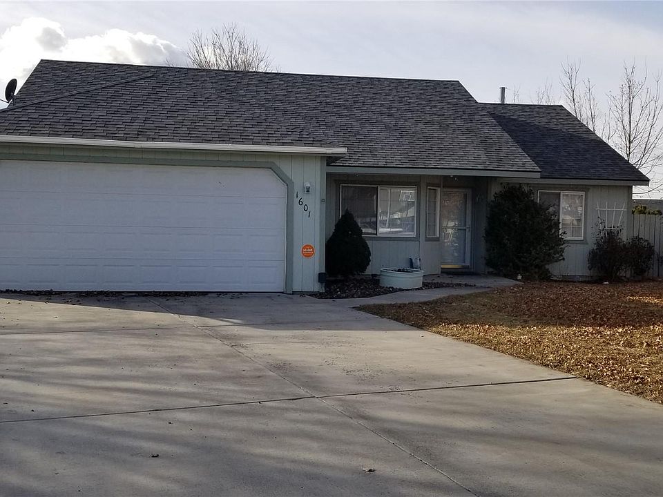 1st image of 1601 Pirate Ln NE