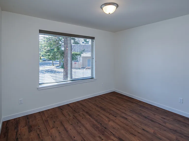 904 E Chestnut St #103 — Photo 6