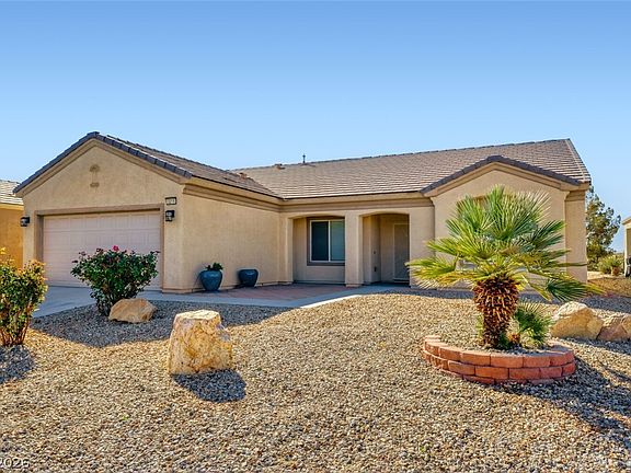4th image of 3219 Kingbird Dr
