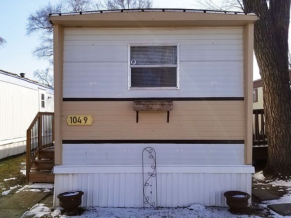 2nd image of 1049 Candace Ln #71