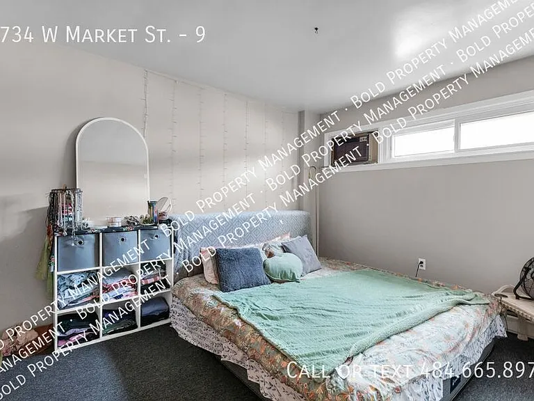 1734 W Market St #9 — Photo 9