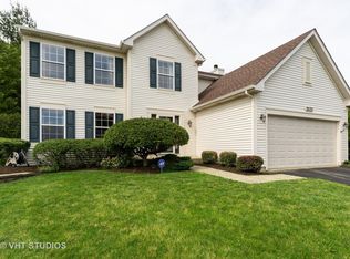 2670 Constitution Ct, Lindenhurst, IL 60046