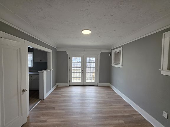 2nd image of 16594 Murray Hill St