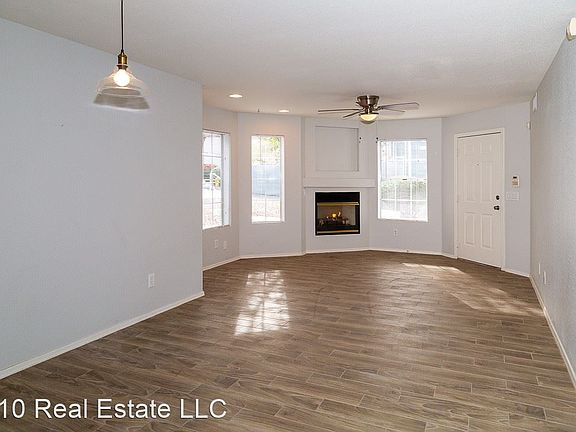 4th image of 1505 N Center St Unit 125