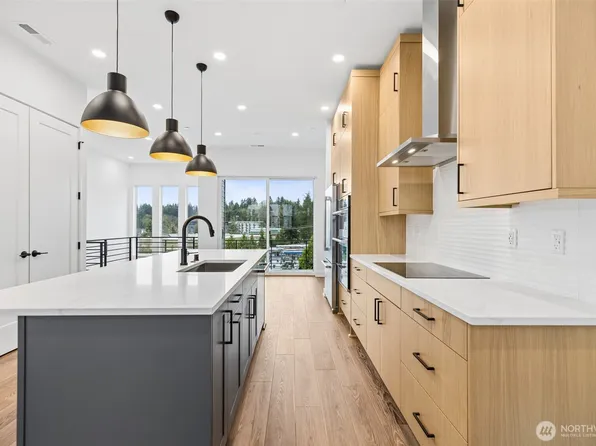 18805 99th Court NE #D, Bothell, WA 98011
